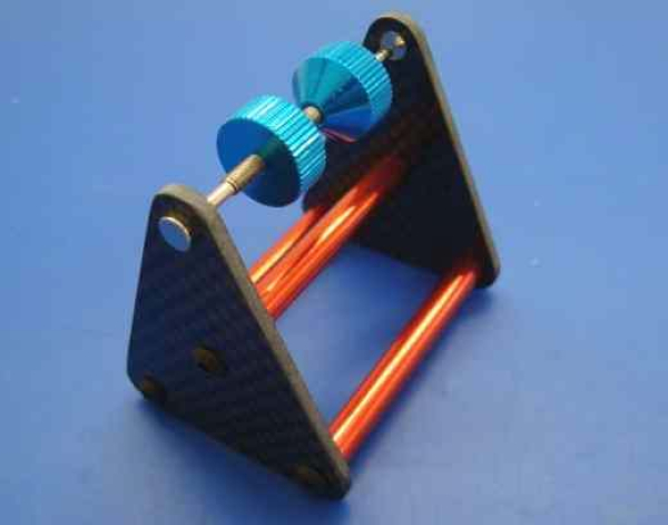 Luftschrauben Auswuchtgerät mit Magnetlagerung