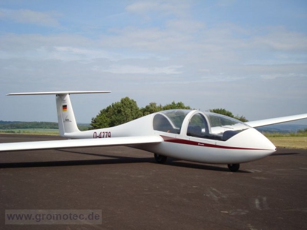 Twin III Acro, Maßstab 1:2,5, Bausatz